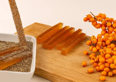 Marmeladiniai šiaudeliai su šaltalankių uogomis 2 Marmeladiniai siaudeliai su saltalankiu uogomis gamyba 1