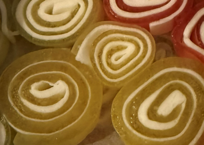 Vaisių sulčių marmeladiniai suktinukai 6 Marmeladiniai suktinukai vaisiu skonio dezute